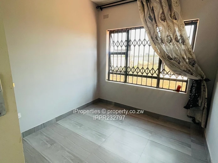 Charming 3-Bedroom Cottage on a Spacious 900+ sqm Stand (Sole Mandate)