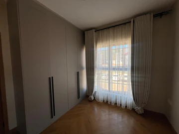 Flat & Apartment