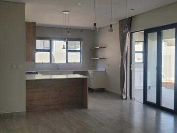 3 Bedroom Flat & Apartment