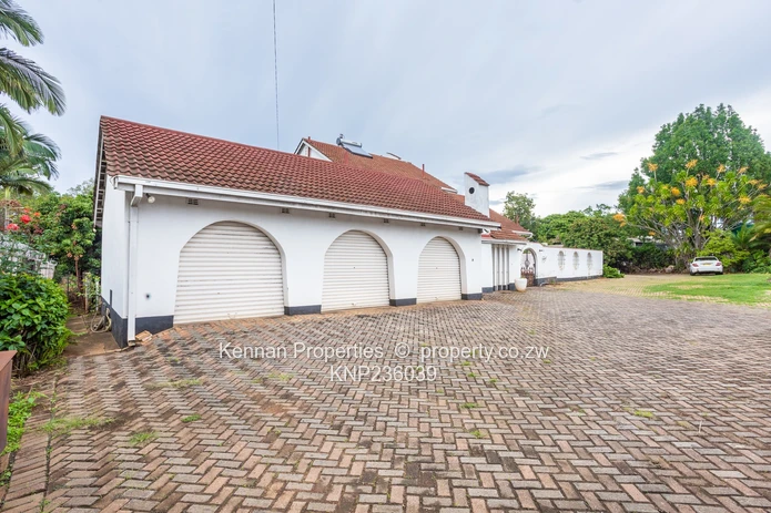 Main Road Frontage Churchill Ave-Commercial Possibilities!