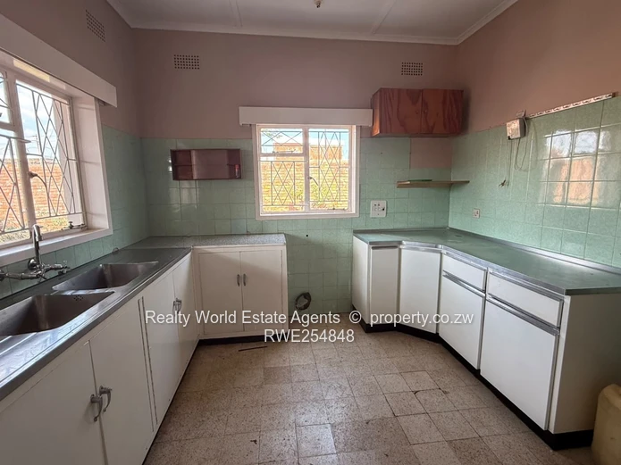 Paddonhurst House to Rent