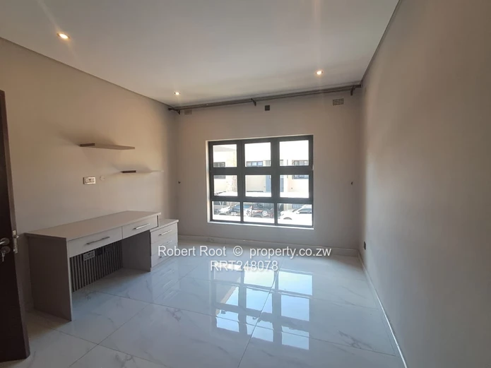 Exquisite 3 bed duplex apartment in Mount Pleasant