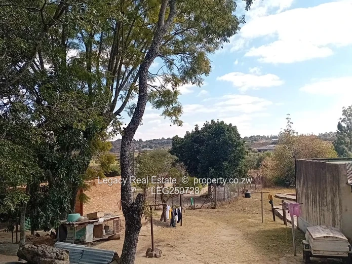 Gated 10.3ha Farm with Barn, Dam & Gravel Road - Marondera