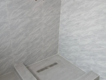 4 Bedroom Flat & Apartment