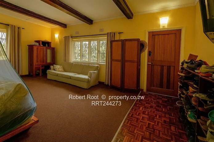 House for Sale in Monavale (Sole Mandate)