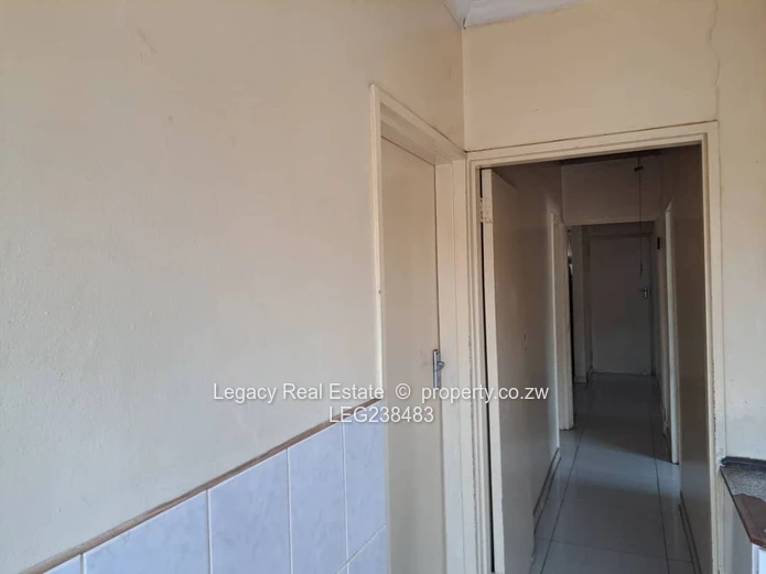 Spacious 4-Bedroom Full House to Rent – Warren Park D