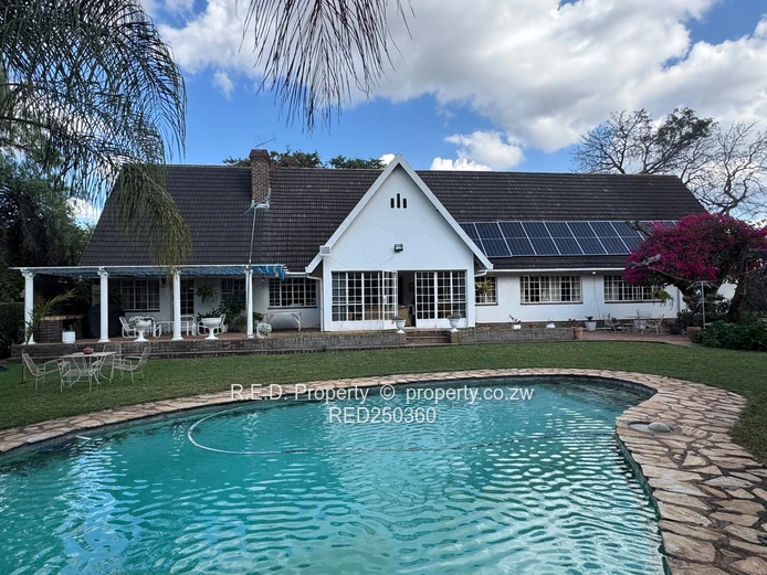Neat Family Home In a Prime Location - Hillside!