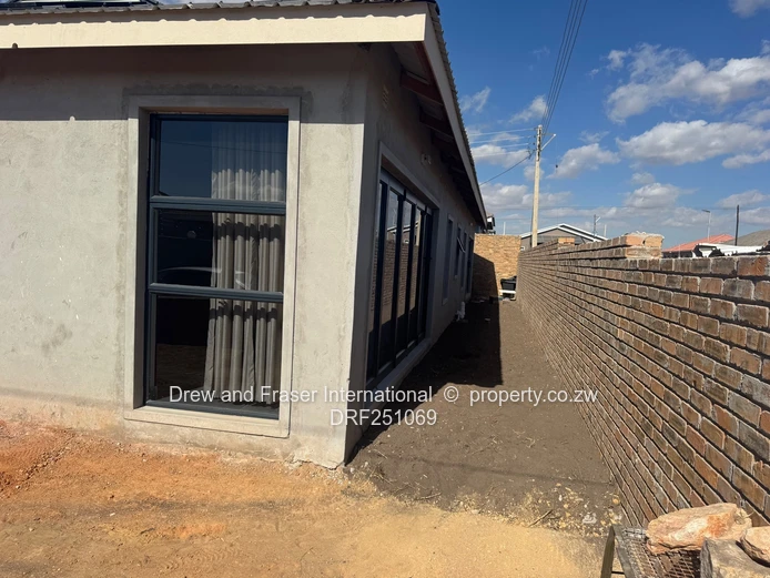 Newly built 4-Bed house for sale in Mabvazuva  $125k