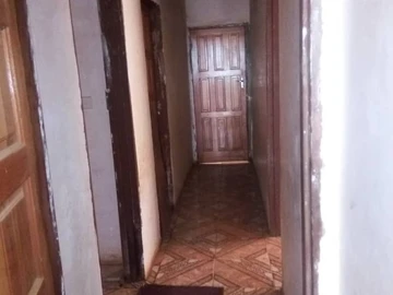 6 Bedroom House