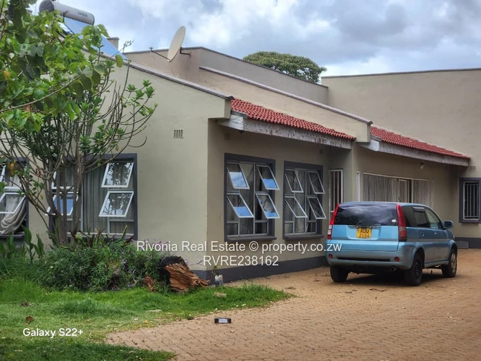 Marlborough  6 beds on 3000sqm 280k ideal for redevelopment 