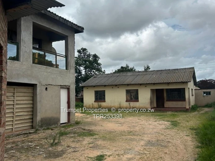 Two-Storey 5-Bed Home, Waterfalls. Mortgage accepted (Sole Mandate)