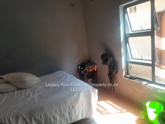 Furnished 1-Bed Flat, Glen Lorne — 24hr Security & ZESA