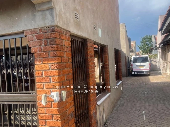Stylish 4-bed Budiriro Home with Borehole & Modern Kitchen