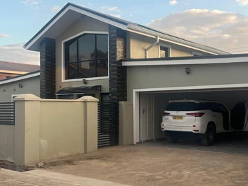 4 Bedroom Flat & Apartment