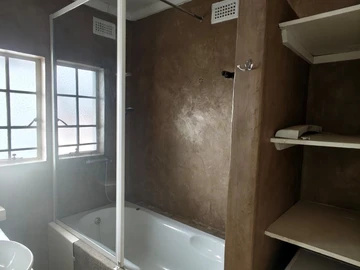 2 Bedroom Garden Flat