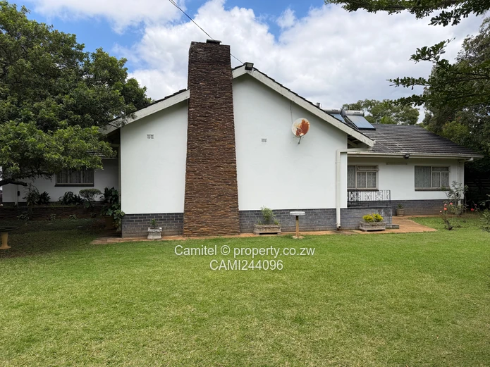 Parquet-floored Furnished 3-Bed Home w/Borehole — Alexandra Park