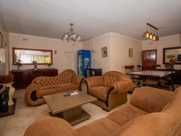 10 Bedroom House