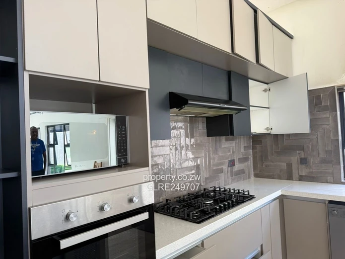 Stone-clad 4-Bed Mount Pleasant Apt - Pool & Borehole