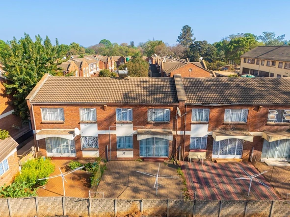 3 Bedroom Flat & Apartment