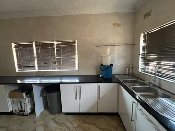 Farm & Agricultural Land