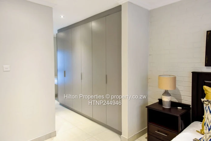 Modern 3ed Garden Flat in Meyrick Park — Pool & Borehole