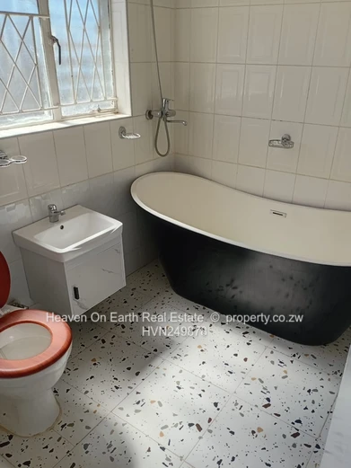Modern Double storey house to rent 