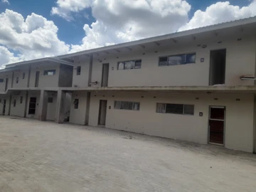 2 Bedroom Flat & Apartment