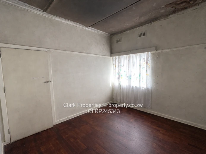 Excellent Location - offices, school, home