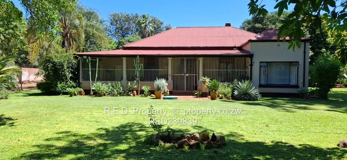 Residential gem, commercial horizon in Suburbs!