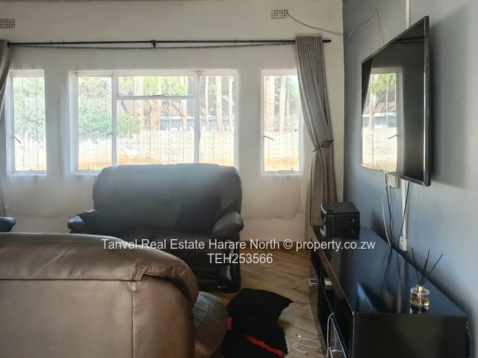 Available for letting is a 2 bedroomed apartment, with an ensuite, combined toilet and bathroom, an 