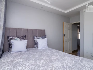 4 Bedroom Garden Flat
