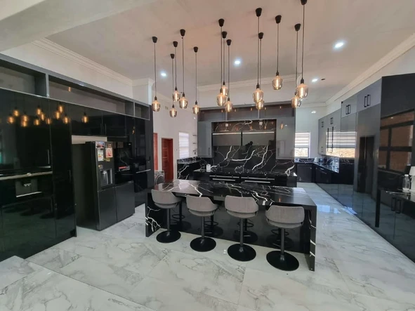 7 Bedroom House