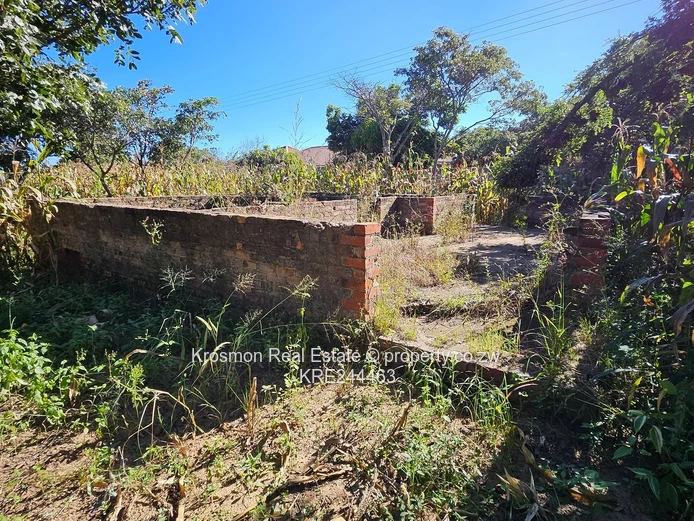 Marondera 2016m² Stand — Main Road Frontage & Subdivision Potential