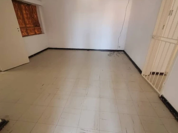 2 Bedroom Flat & Apartment