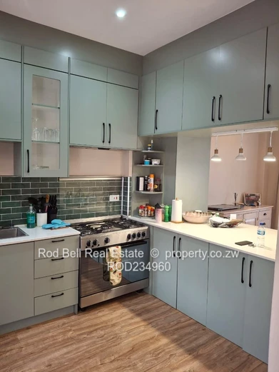 Chisipite 2-Bed Townhouse — Pool, Garden & Balcony