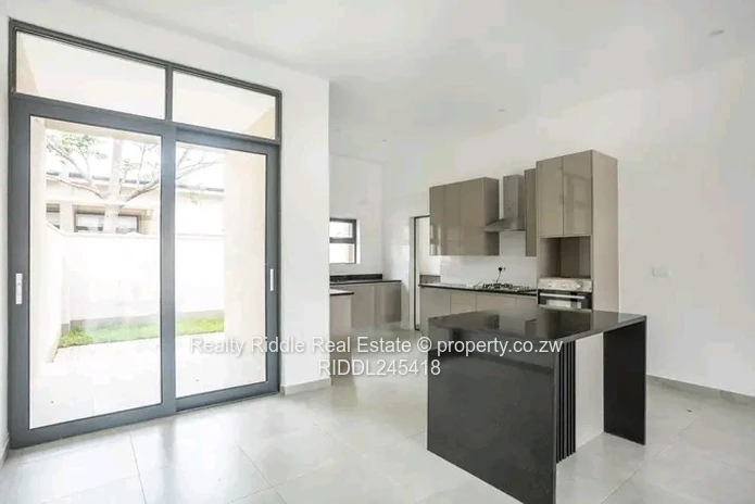 Modern 3 Bed, 2 Bath Flat in Borrowdale with Borehole