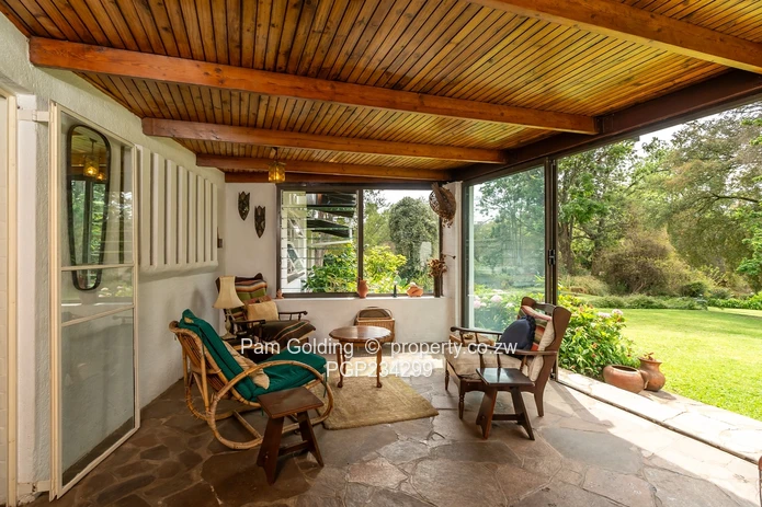 Spacious Family Home on Prime Rolf Valley Acreage (Sole Mandate)