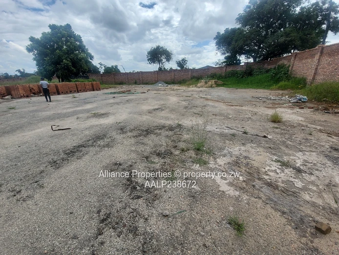 A magnificent Commercial Property with two road frontages. (Sole Mandate)