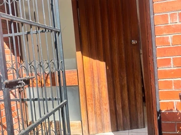 3 Bedroom Flat & Apartment