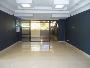 2 Bedroom Flat & Apartment