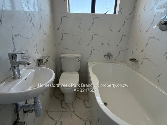 Hatfield Newly Built Cluster House For Sale (Sole Mandate)