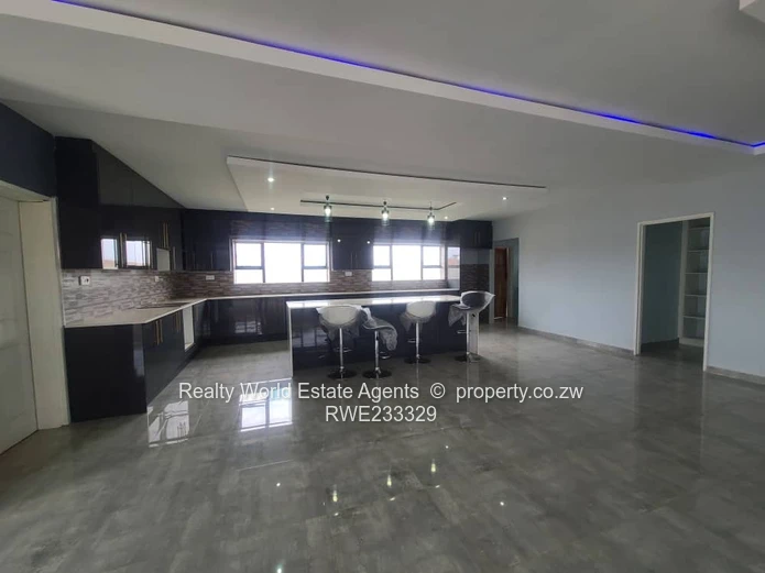 For Sale: 5-Bedroom Home In Mt Pleasant Heights (Sole Mandate)