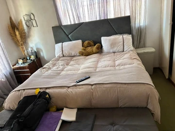 3 Bedroom Flat & Apartment