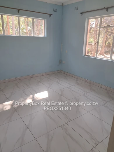Glen Lorne double storey 6 bed house to rent for immediate occupation!
