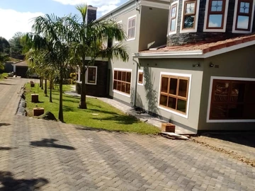 8 Bedroom Townhouse Complex