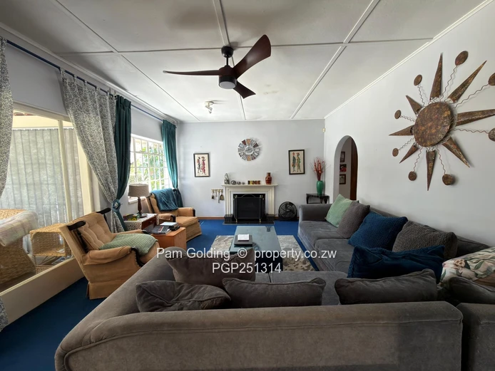 Spacious 4-Bed Hillcrest Home on 3,946 m² — Pool & Borehole