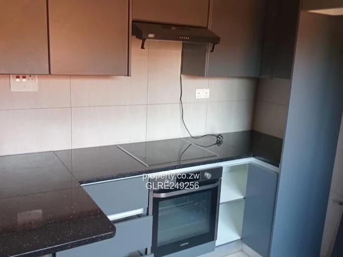 Spacious 4-Bed Vainona Apartment — Modern Kitchen & Borehole