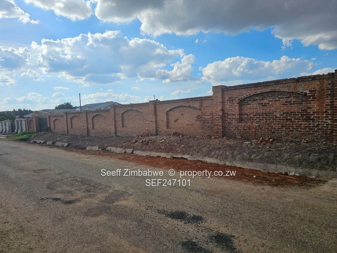 Zimre Park: 3-Bed Cottage Home on 2000m²