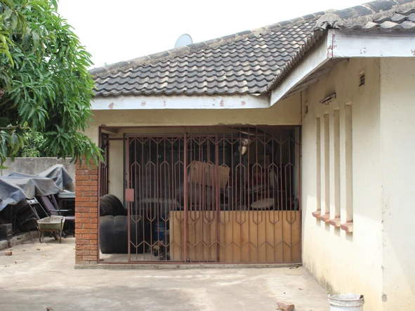 Corner Property with Waterfalls Avenue Frontage