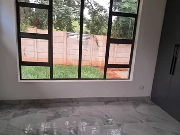 4 Bedroom Flat & Apartment